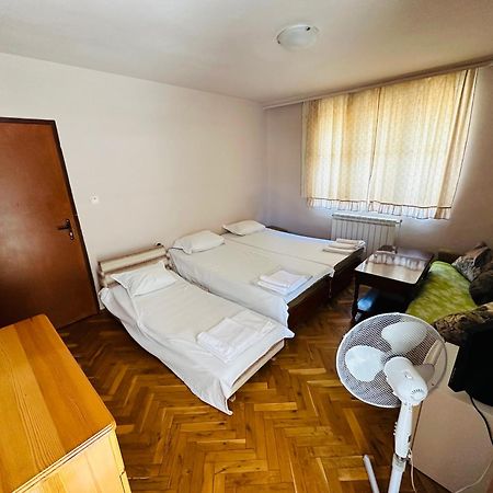 Несебър, Къща Със Стаи Под Наем Всяка Със Самостоятелна Баня, Тоалетна И Тераса Само На 400Метра От Двата Плажа В Несебър Nessebar Exterior foto